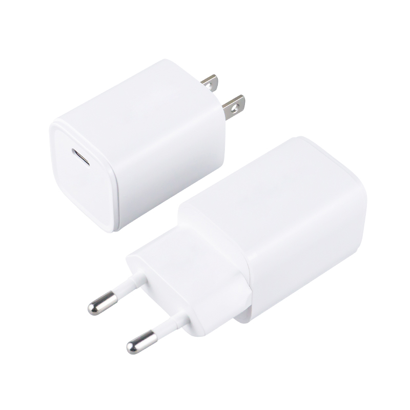 NCC-A033-1 美欧英澳 迷你单口 PD30W 充电器